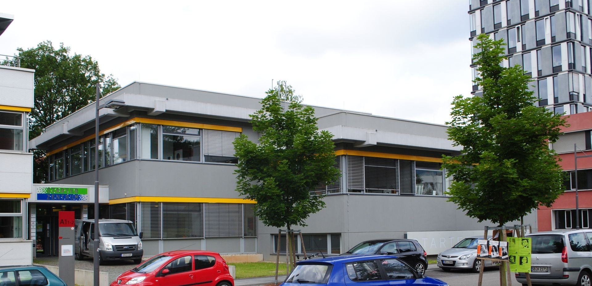 Gebäudeansicht A1 1 auf dem Campus der Universität des Saarlandes